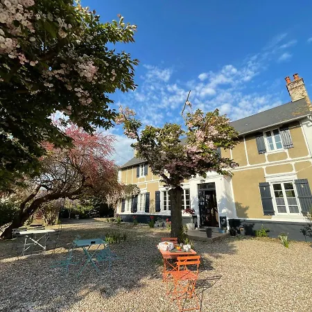 Bed and breakfast Au Presbytere De 3*