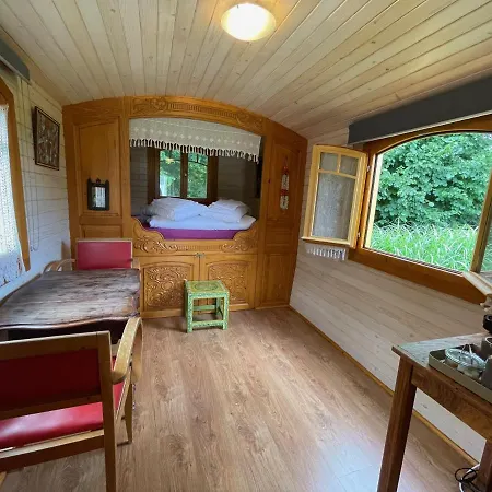 Au Presbytère De 3*