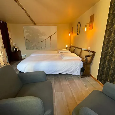 Au Presbytère De 3*