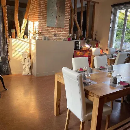 Bed & Breakfast Au Presbytere De 3*