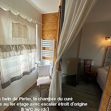 Au Presbytere De Bed & Breakfast
