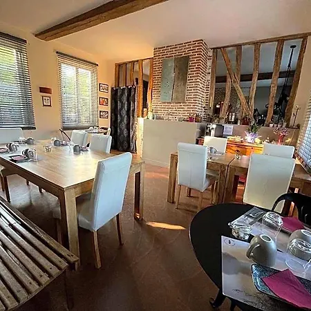 Au Presbytere De Bed & Breakfast