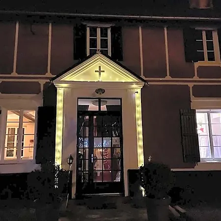Au Presbytere De 3*