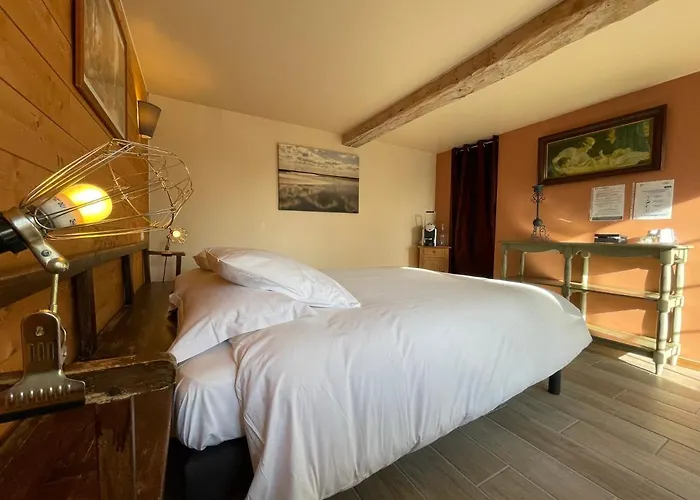 Au Presbytère De 3*